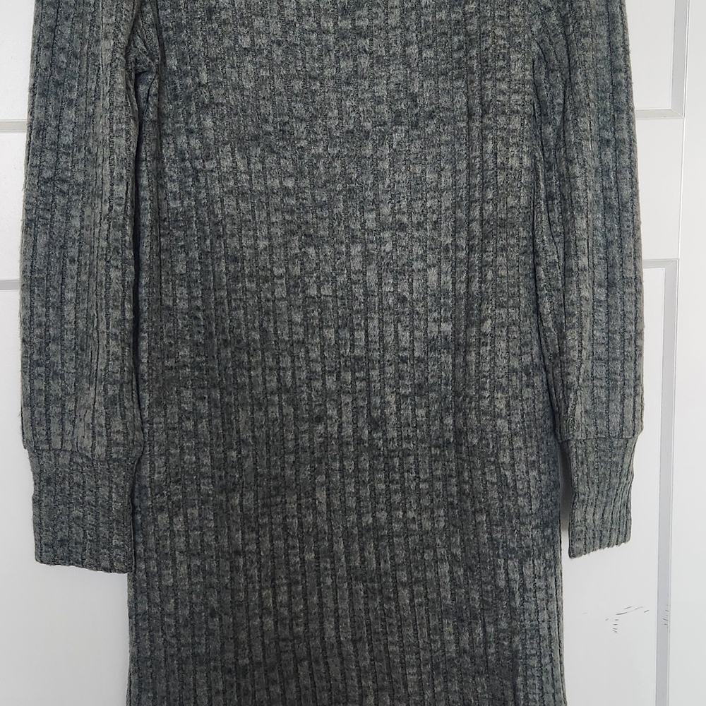 Chic Long Sleeve Green Knit Dress - Picture 3 of 5